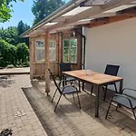 145 Qm Beckenhoelzle In Ruhiger Lage Mit Garten Und 3 Schlafzimmern Apartman