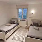 145 Qm Beckenhoelzle In Ruhiger Lage Mit Garten Und 3 Schlafzimmern Daire *