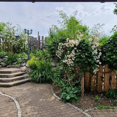 Apartman 145 Qm Beckenhoelzle In Ruhiger Lage Mit Garten Und 3 Schlafzimmern