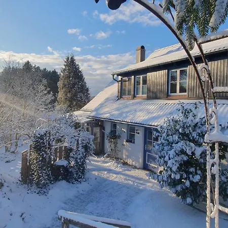145 Qm Beckenhoelzle In Ruhiger Lage Mit Garten Und 3 Schlafzimmern Apartman