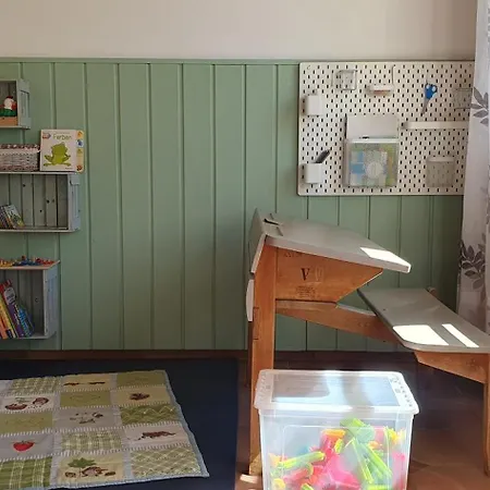 145 Qm Beckenhoelzle In Ruhiger Lage Mit Garten Und 3 Schlafzimmern 아파트 *